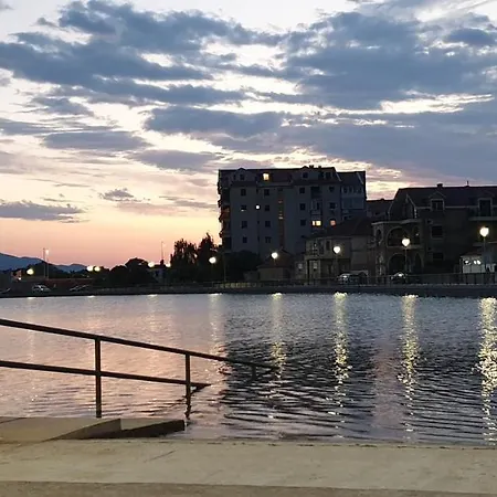 Srna Apartman *