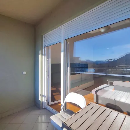 Srna Apartment